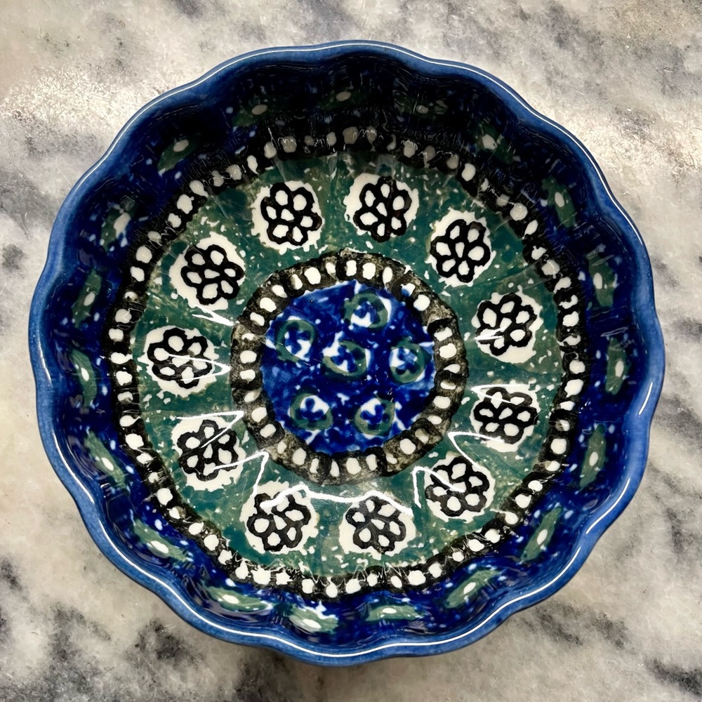 Polish Pottery Ceramika ArtystycznanUnikat Small Scalloped Bowl 4 1/2” X 1 1/2”